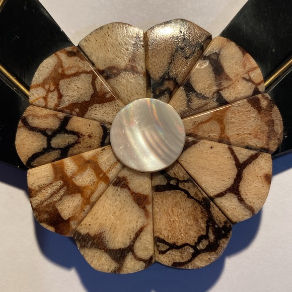 Lee Sands Inlay Necklace - Picture 3 of 9